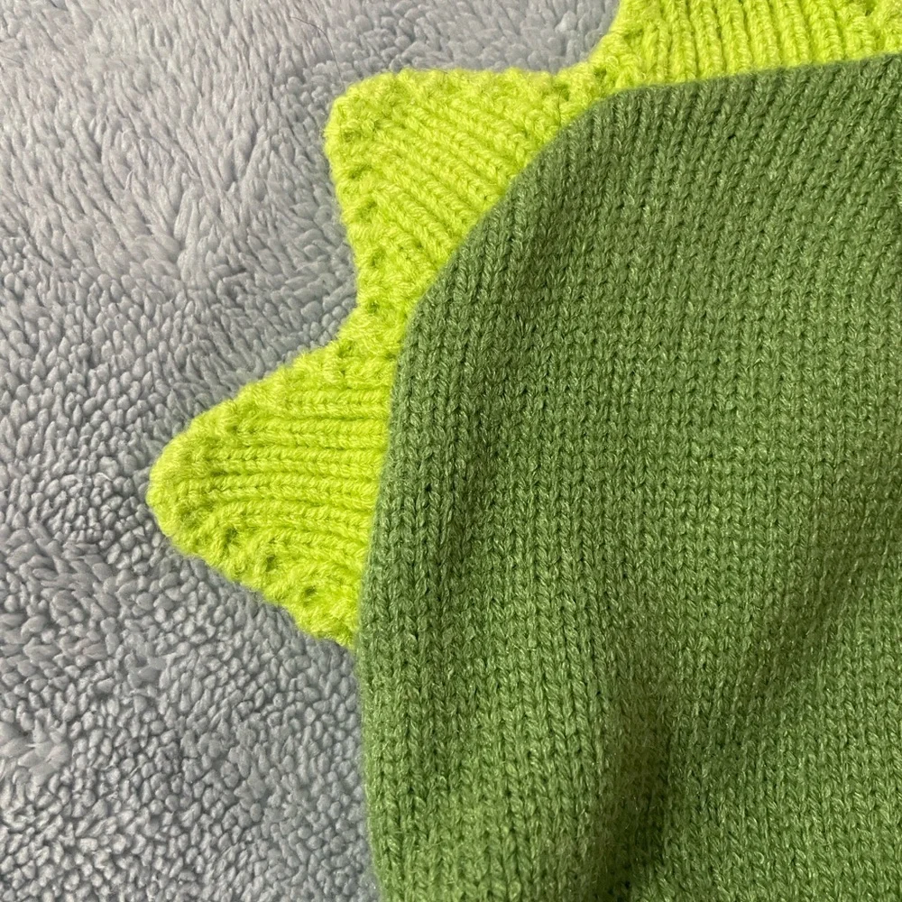 Children’s Green Dinosaur Beanie and Mittens Set